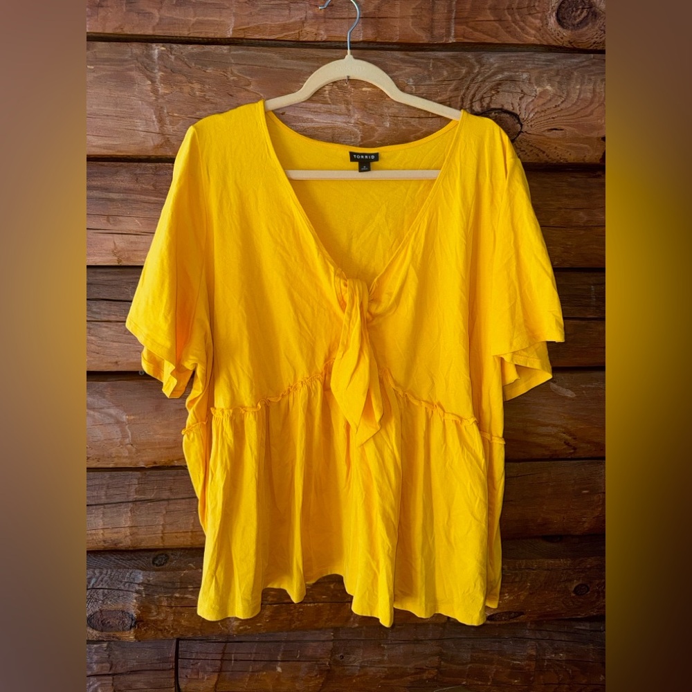 Torrid size 3x Bright Yellow Blouse